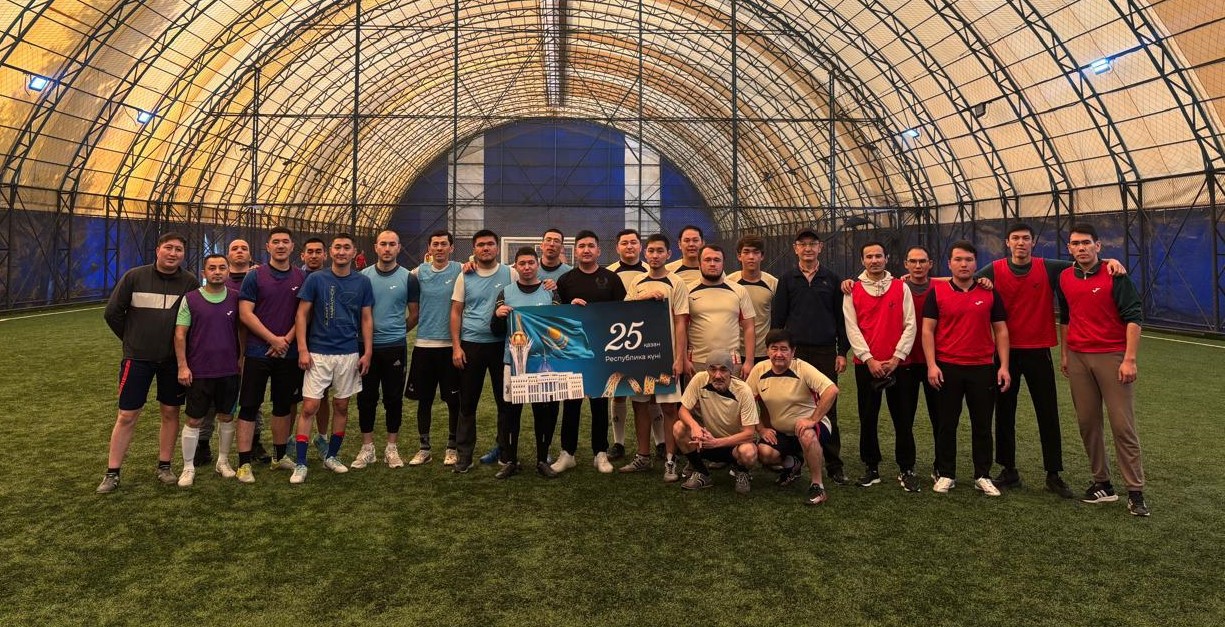 В честь праздника прошел футбольный турнир